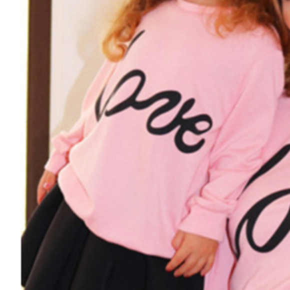 ๐ Girls Pink ๐ Love Sweater - Picture 3 of 6